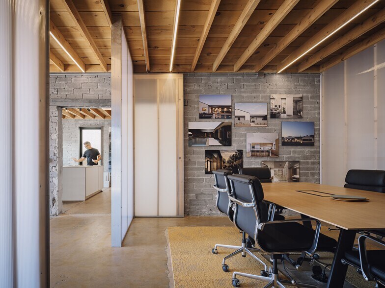 More Photos Of 340-342 E Dunlap Ave, Phoenix Loft Creative Space For Lease