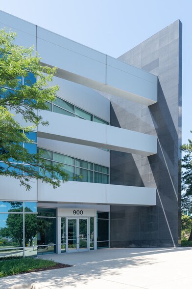 More Photos Of 900 N Arlington Heights Rd, Itasca Office For Lease