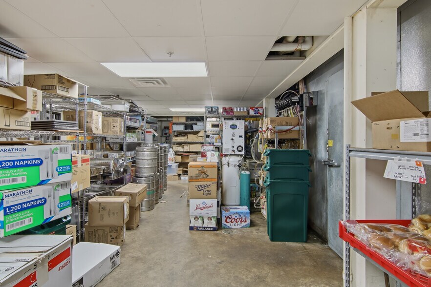 More Photos Of 442 Water St, Eau Claire Bar For Sale