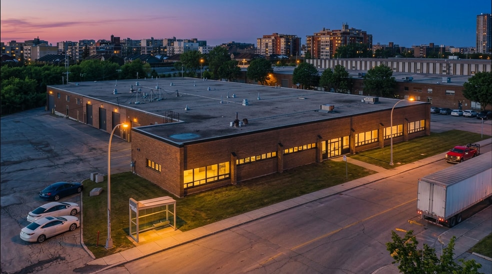 Primary Photo Of 605-607 Rue Deslauriers, Saint-Laurent Warehouse For Sale