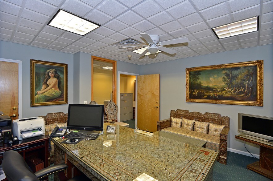 More Photos Of 188 E Bergen Pl, Red Bank Office For Sale