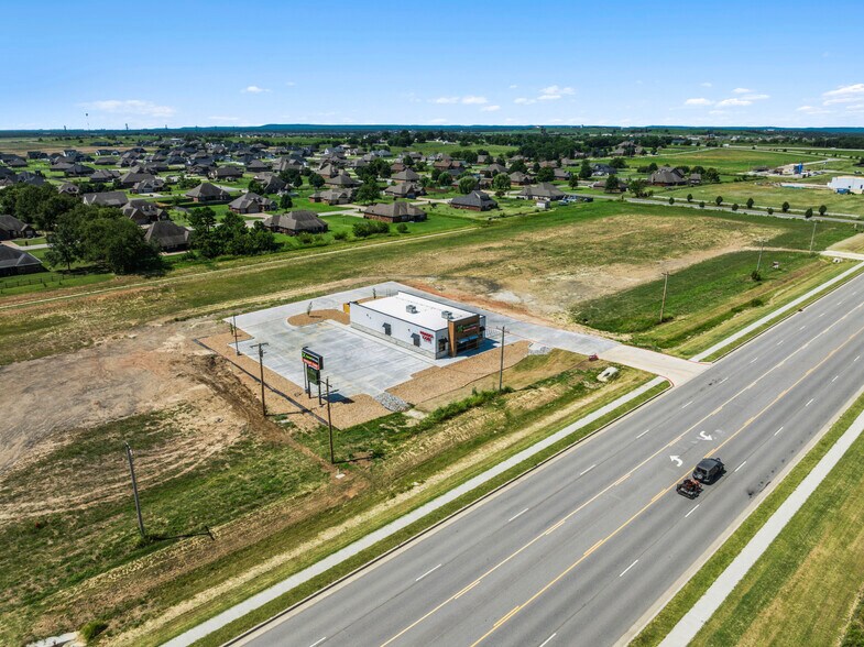 More Photos Of 5688 E 146th St N, Collinsville General Retail For Sale