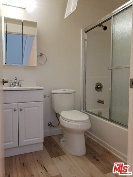 More Photos Of 517 N Harvard Blvd, Los Angeles Apartments For Sale