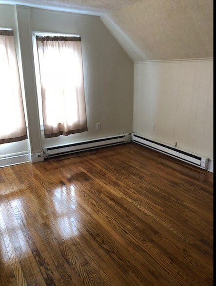 More Photos Of 16 New Park Ave, Hartford Storefront Retail Residential For Sale
