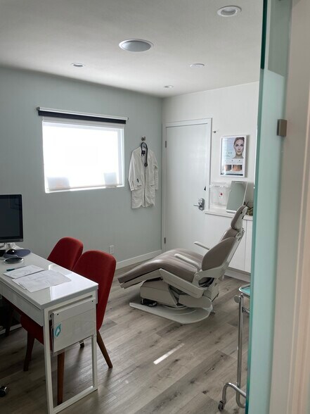More Photos Of 1530 Baker St, Costa Mesa Medical For Lease