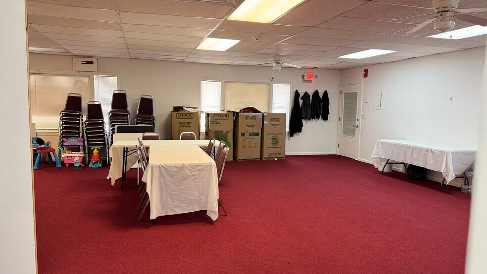 More Photos Of 465 Nashua Rd, Dracut Medical For Sale