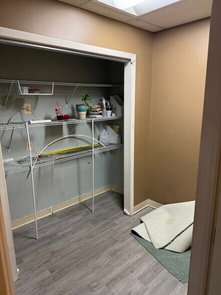 More Photos Of 54 S Liberty Dr, Stony Point Office For Sale