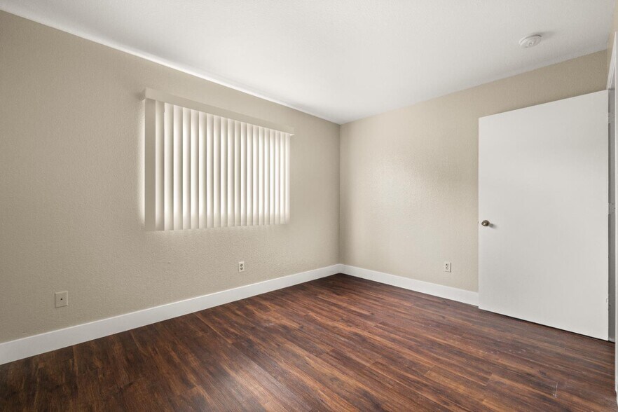 More Photos Of 2944 Del Paso Blvd, Sacramento Apartments For Sale