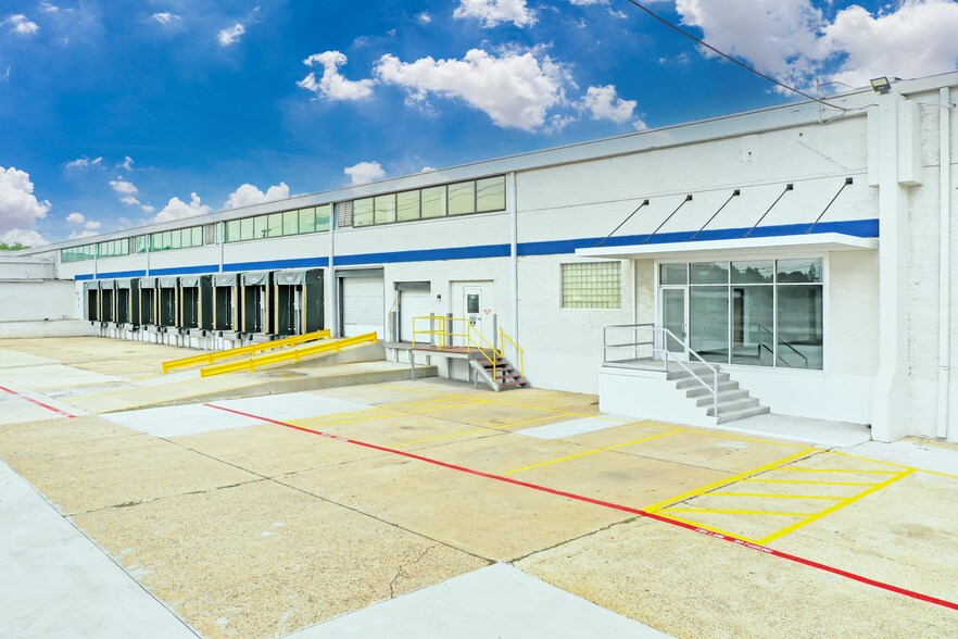 More Photos Of 5500 South Fwy, Fort Worth Unknown For Lease