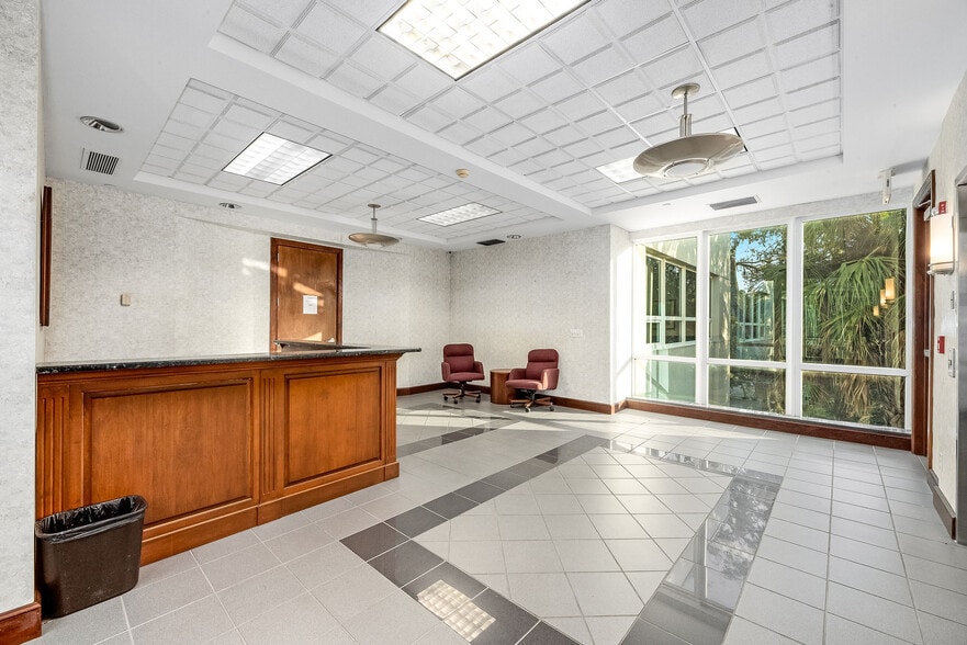 More Photos Of 1735 W Hibiscus Blvd, Melbourne Medical For Lease