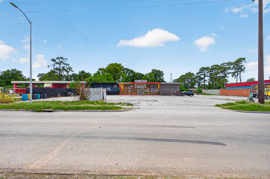 More Photos Of 11311 Homestead Rd, Houston Storefront For Sale