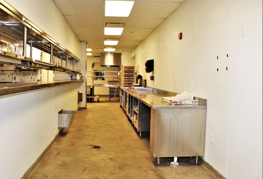 More Photos Of 204 S High St, Baltimore Restaurant For Lease