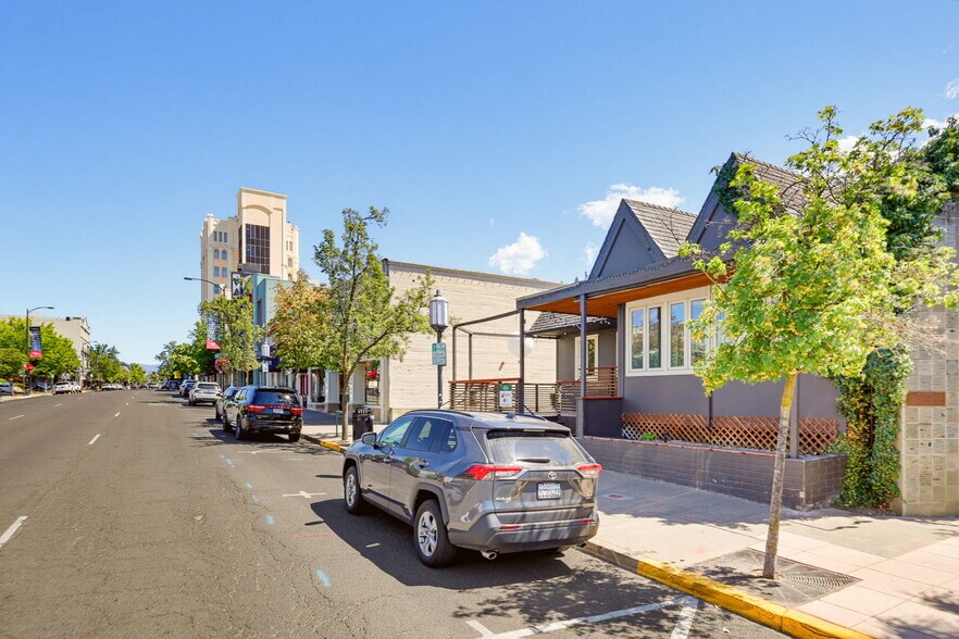 More Photos Of 120 E Main St, Ashland Freestanding For Sale