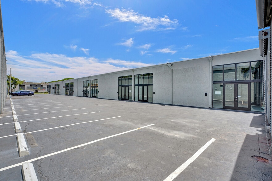 More Photos Of 8368-8388 NW 56th St, Miami Warehouse For Lease