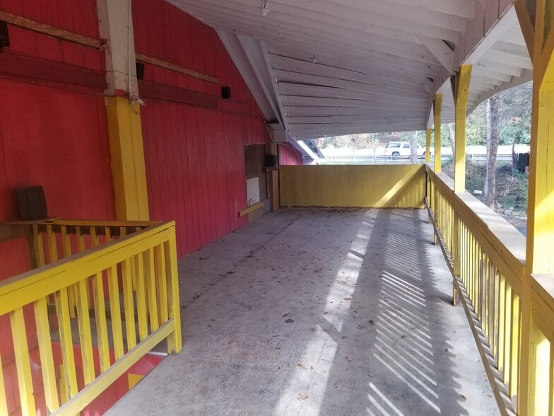 More Photos Of 215 Tallassee Rd, Athens Auto Repair For Lease