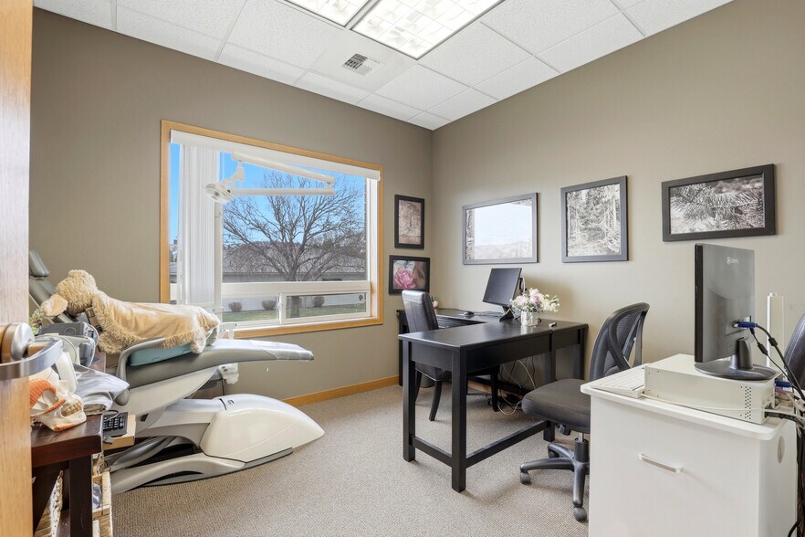 More Photos Of 3804 Kern Way, Yakima Office For Lease