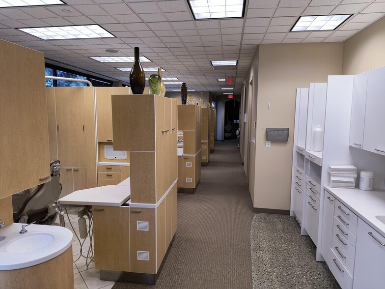 More Photos Of 322 Indianapolis Blvd, Schererville Medical For Lease