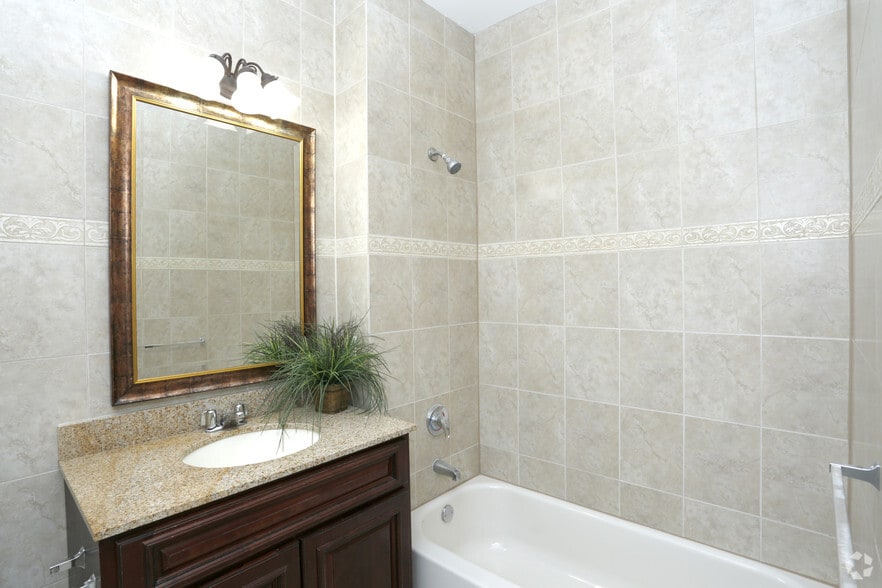 More Photos Of 415-419 Cedar Bridge Ave, Lakewood Apartments For Lease