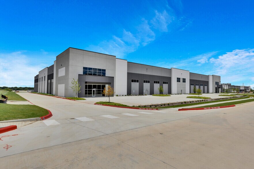 More Photos Of 1803 Titan Dr, Georgetown Warehouse For Lease