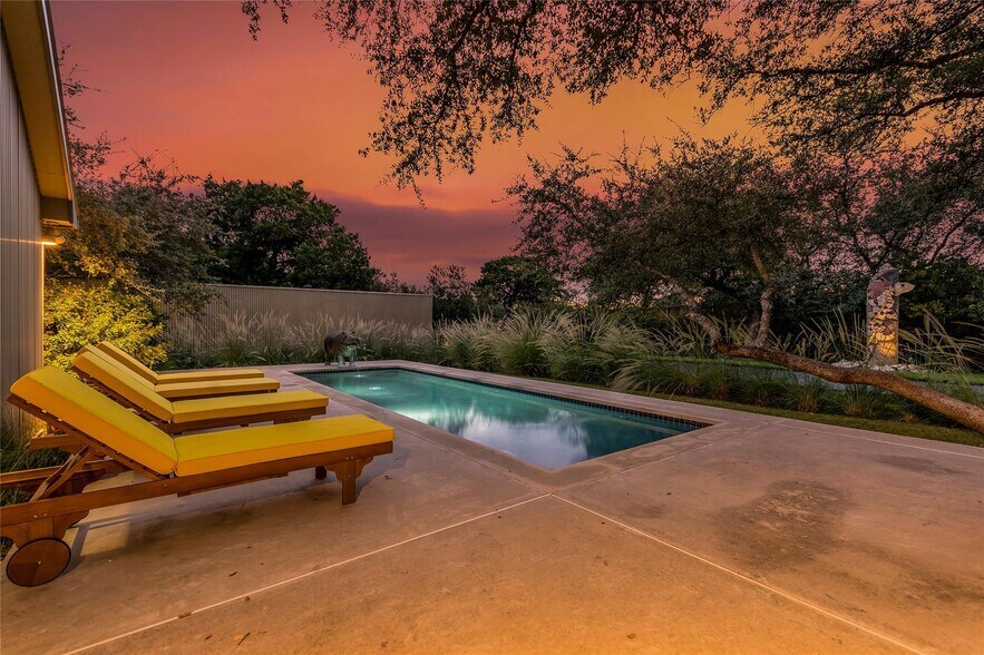 More Photos Of 2606 Ranch Road 620 N, Austin Loft Creative Space For Sale