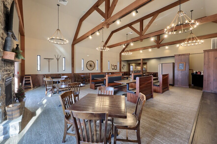 More Photos Of 3610 Newport rd, Intercourse Specialty For Lease