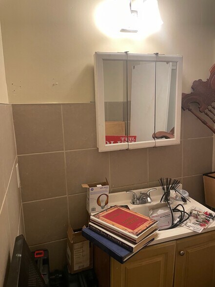 More Photos Of 303 Bridgeway Ave, Old Hickory Office For Sale