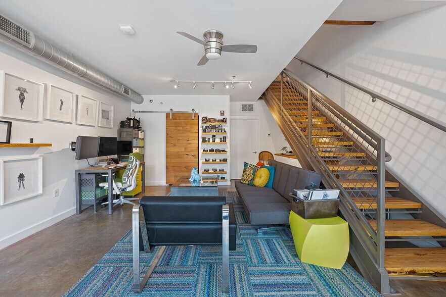 More Photos Of 1601 E Cesar Chavez St, Austin Apartments For Sale
