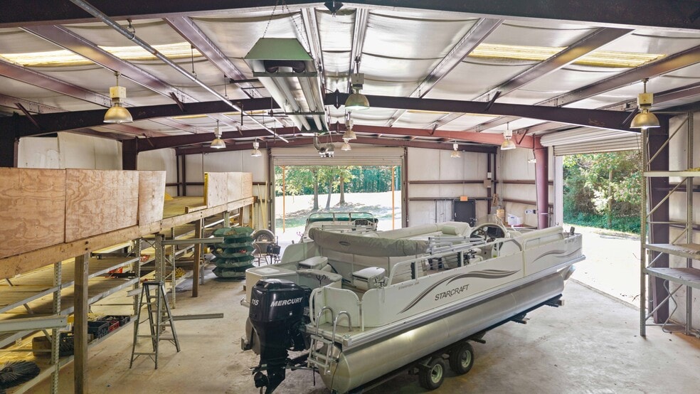 More Photos Of 533 Crest Dr, Easley Industrial For Sale