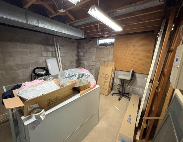 More Photos Of 8-10 S High St, Victor Freestanding For Sale