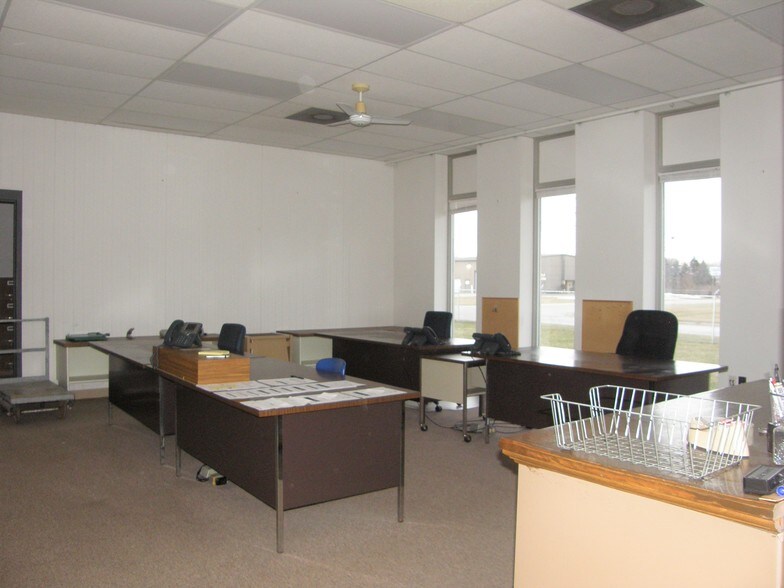 More Photos Of 2112 Industrial Dr, Niles Manufacturing For Sale