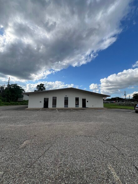 More Photos Of 406 Turtle Creek Dr, Shreveport Office For Sale