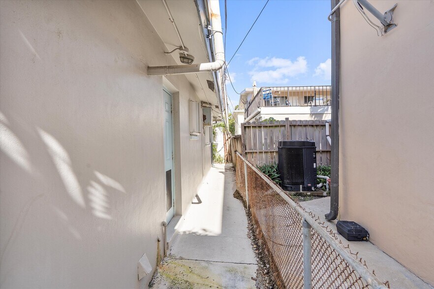 More Photos Of 4204 Ocean Dr, Lauderdale By The Sea Apartments For Sale