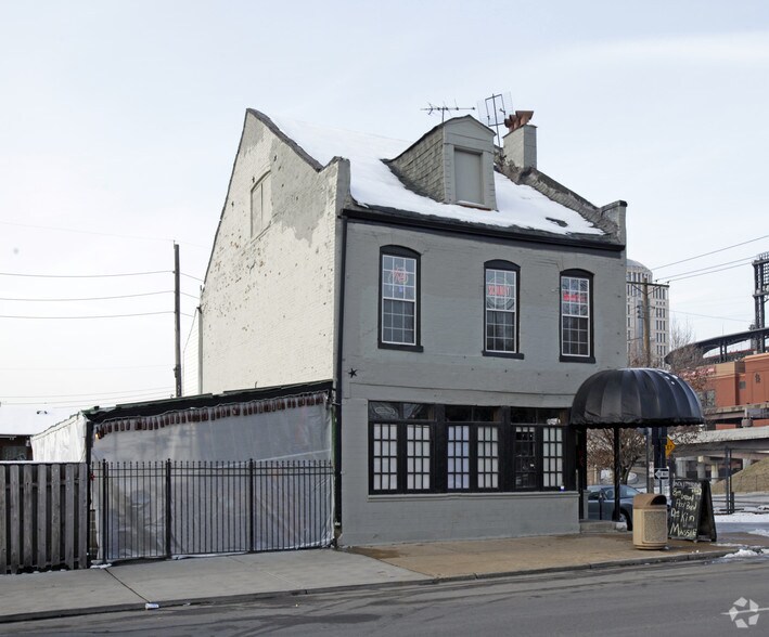 Primary Photo Of 701 S Broadway, Saint Louis Restaurant For Sale