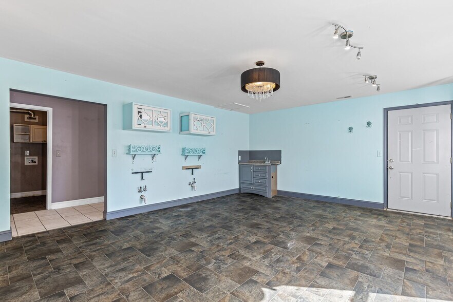 More Photos Of 47 N Allen St, Bonne Terre General Retail For Sale
