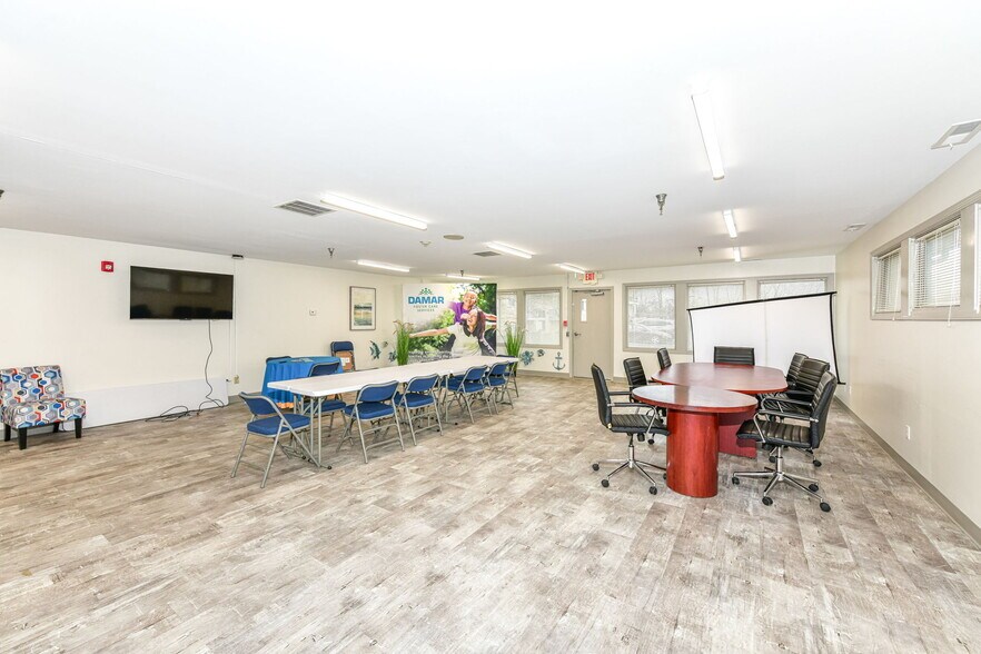 More Photos Of 1640 N Ritter Ave, Indianapolis Medical For Lease