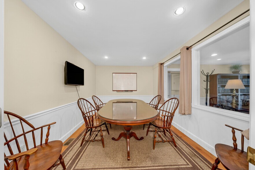 More Photos Of 58 Main St, Topsfield Office For Sale