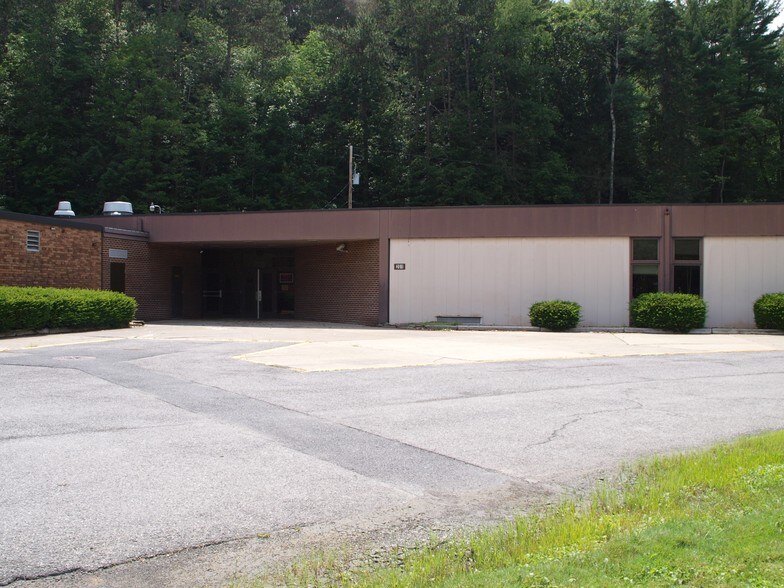 More Photos Of 201 Hoovertown Rd, Penfield Light Manufacturing For Lease