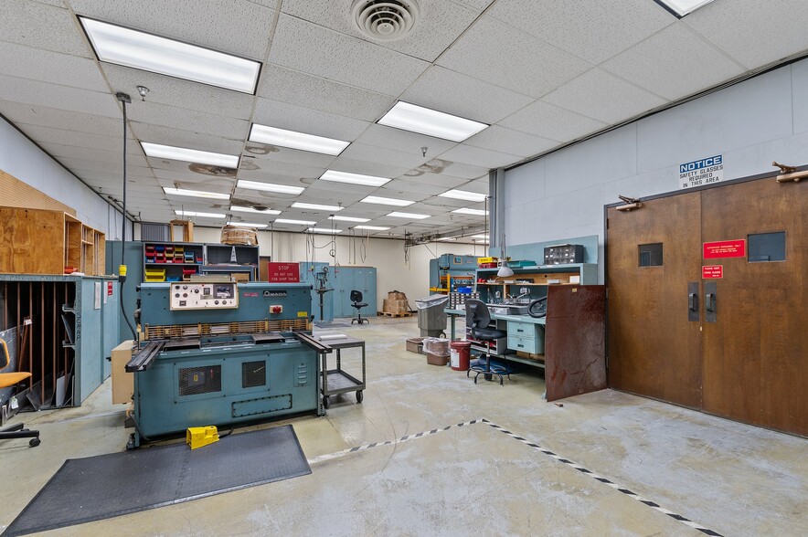 More Photos Of 951 Wendell Blvd, Wendell Manufacturing For Sale