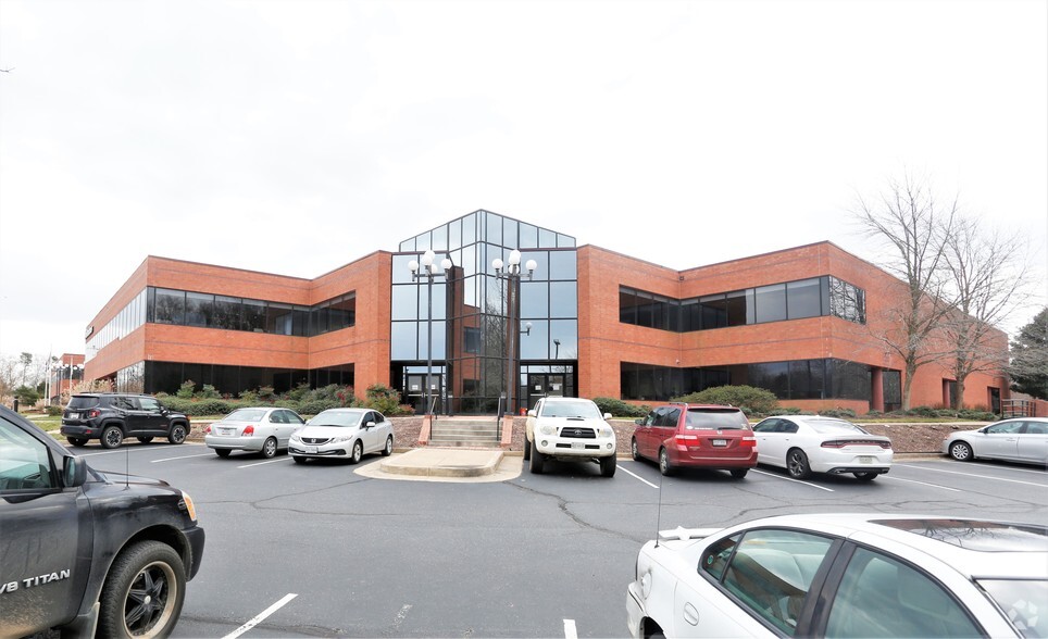 Primary Photo Of 100 Riverside Pky, Fredericksburg Office For Lease