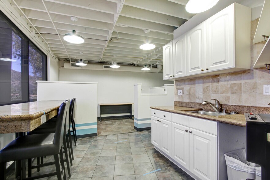 More Photos Of 5210 Lewis Rd, Agoura Hills Light Distribution For Lease