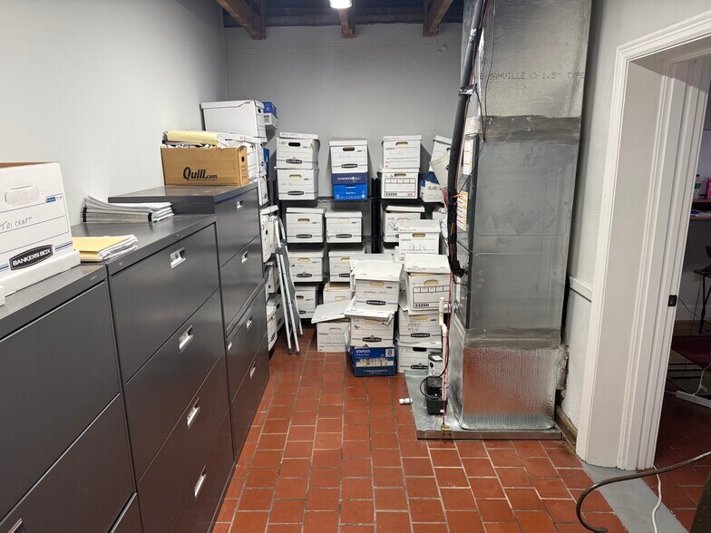 More Photos Of 924 N Tennessee St, Cartersville Office For Lease