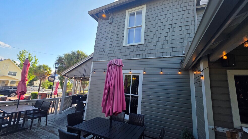 More Photos Of 310 E Tarpon Ave, Tarpon Springs Storefront Retail Residential For Sale