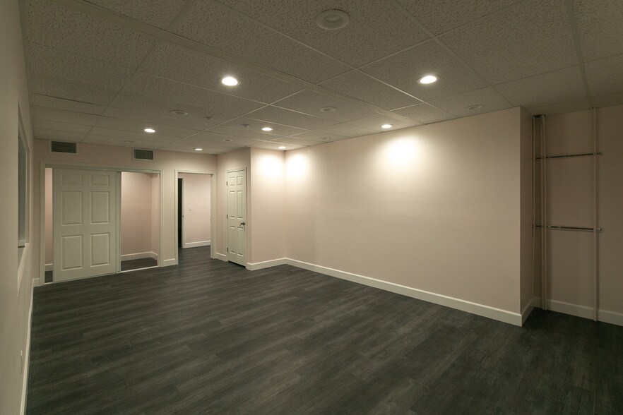 More Photos Of 1921 Carnegie Ave, Santa Ana Industrial For Lease