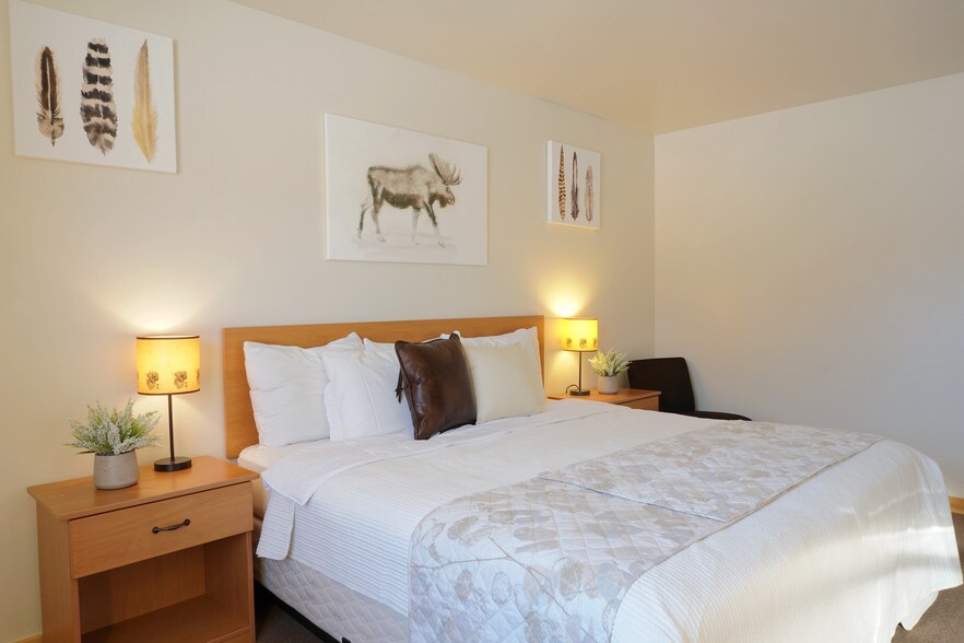 More Photos Of 229 N Hayden St, West Yellowstone Hotel For Sale