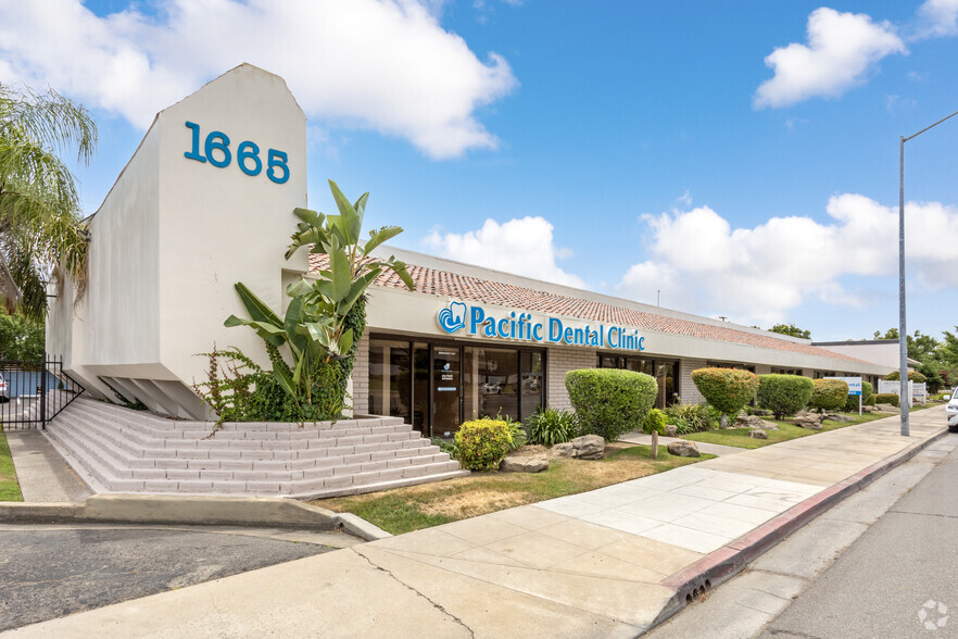 Primary Photo Of 1665 W Shaw Ave, Fresno Medical For Lease