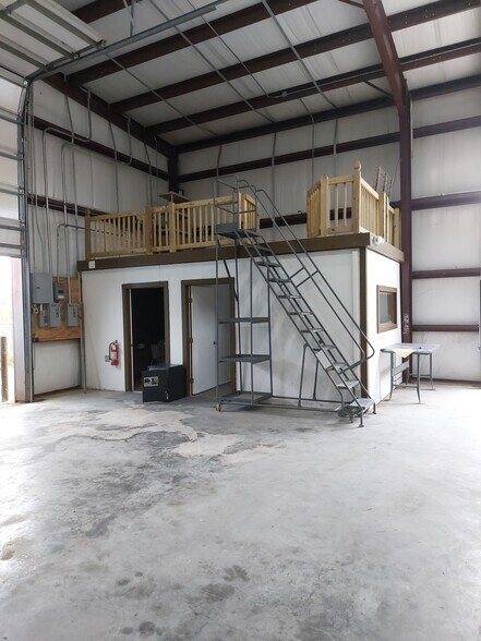 More Photos Of 6717 FM 646 Rd S, Santa Fe Warehouse For Sale
