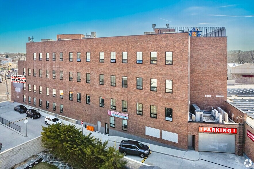 More Photos Of 251-73 Jericho Tpke, Bellerose Office For Sale