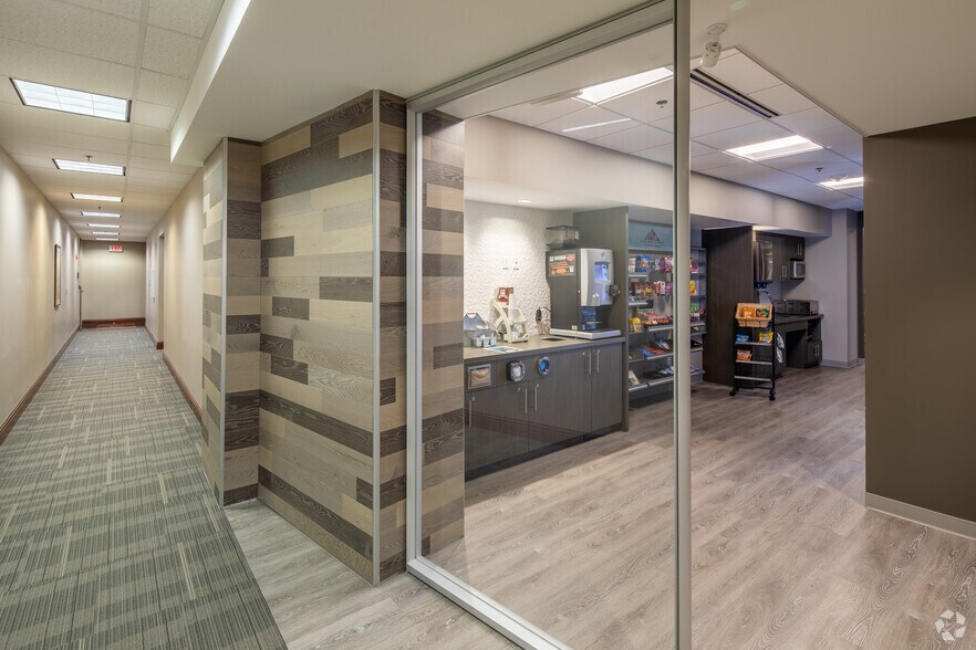 More Photos Of 14567 N Outer Forty, Chesterfield Office For Lease