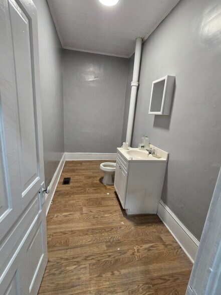 More Photos Of 325 Winslow St, Fayetteville Loft Creative Space For Lease
