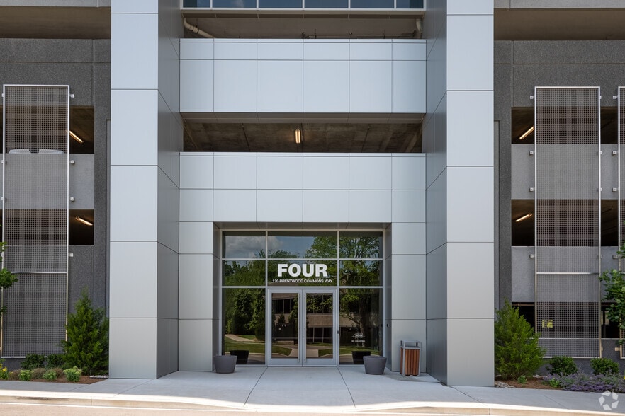 More Photos Of 120 Brentwood Commons Way, Brentwood Office For Lease